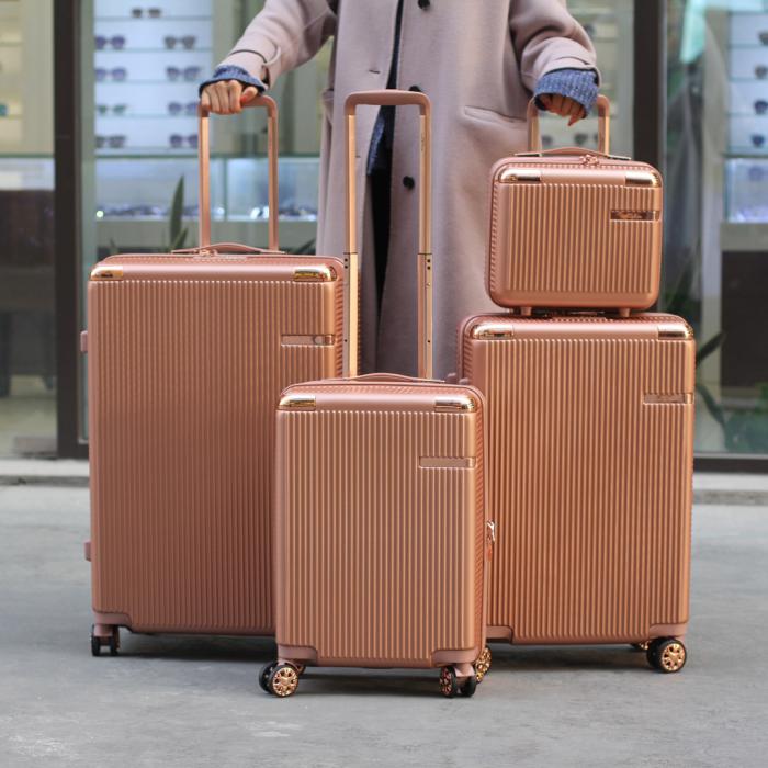 Why is Lightweight 4pcs Hardside Gold Rose Suitcase Set so popular ?